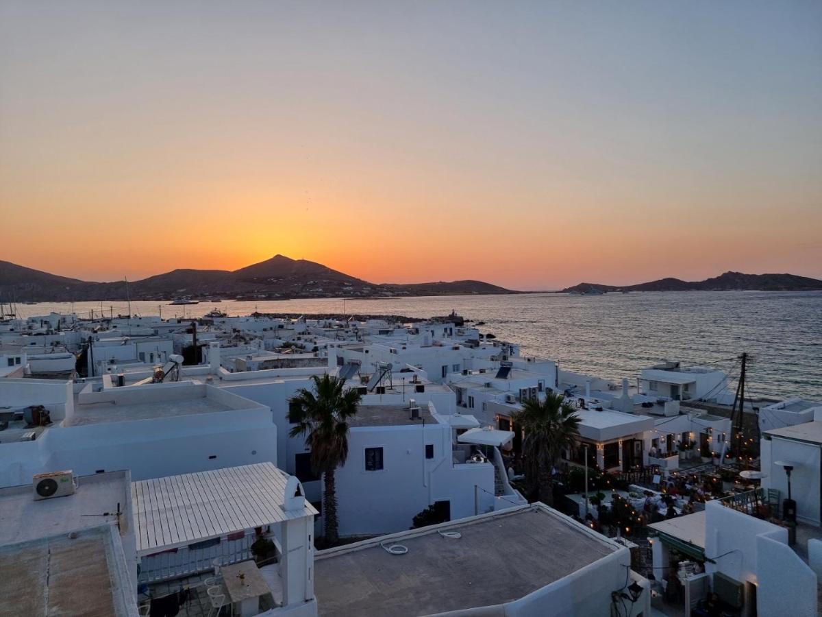 Anthoula Paros *