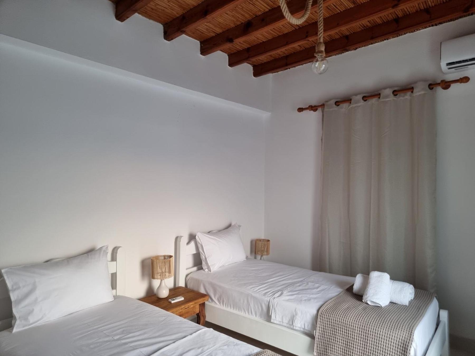 Anthoula Paros Naousa (Paros)